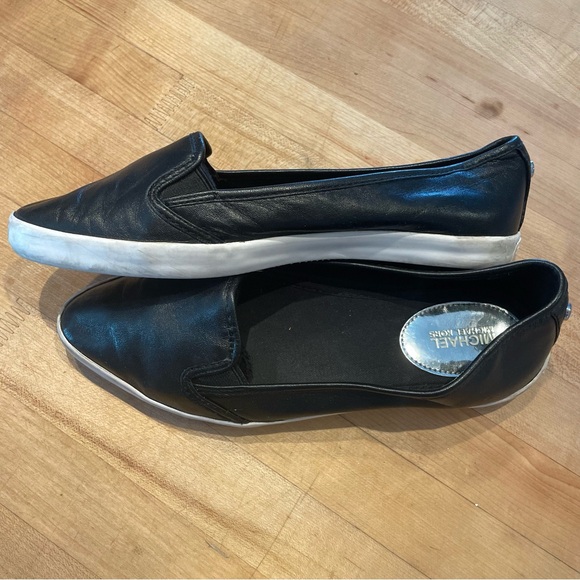 Michael Kors Pointy Slip-on Womens Size 7 Black Leather
Flats Sneakers Mod - Picture 9 of 13